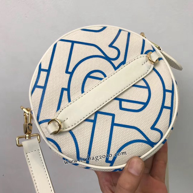 Burberry專門店新款Louise路易絲包 巴寶莉女款斜挎圓餅包 yxb1002